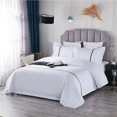 Хотелски спален комплект с бродерия